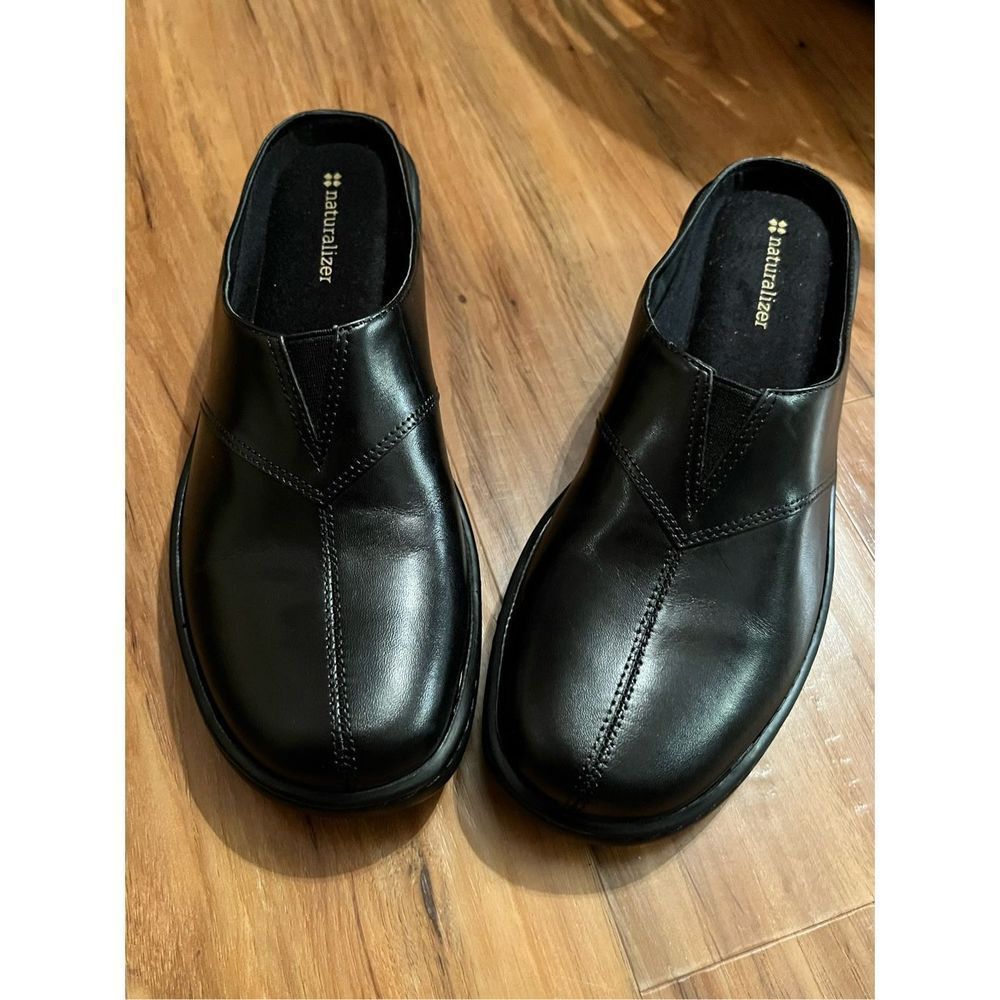 Black Mule by Naturalizer 7.5 *narrow width*